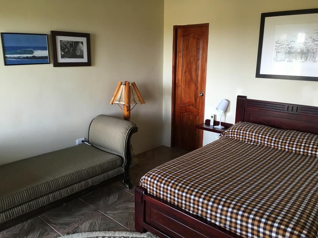 Casa Roja Hostel Montañita エクステリア 写真