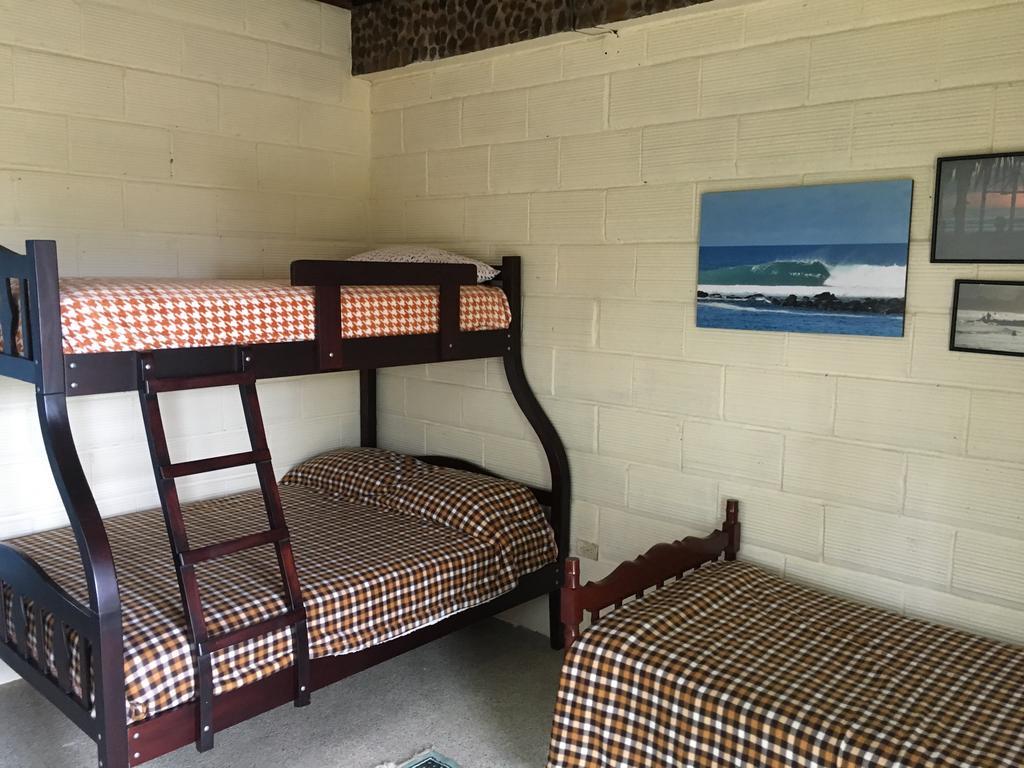 Casa Roja Hostel Montañita エクステリア 写真