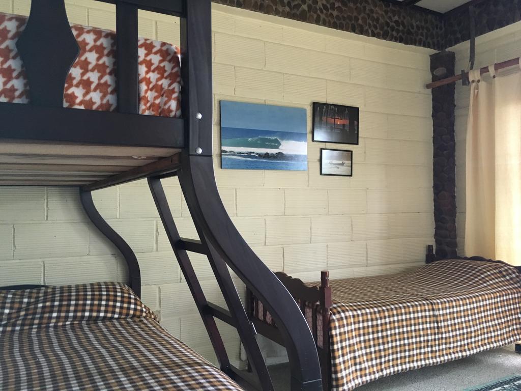 Casa Roja Hostel Montañita エクステリア 写真