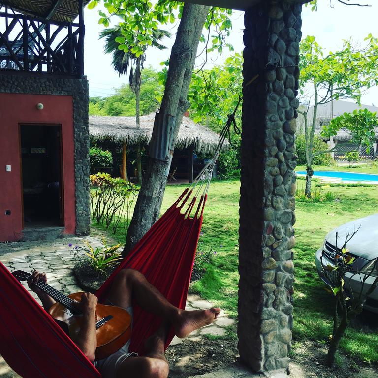 Casa Roja Hostel Montañita エクステリア 写真